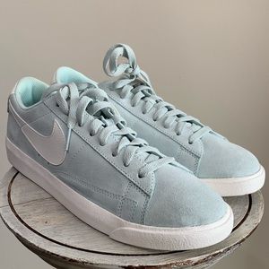 NWOT Nike Blazer Low SD Igloo/Sail Women’s 11